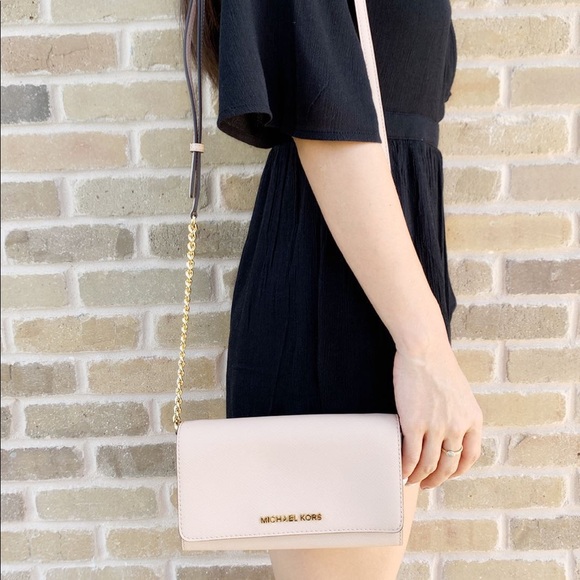 Michael Kors Handbags - Gaby’sBags👜💕-NWT Michael Kors Crossbody